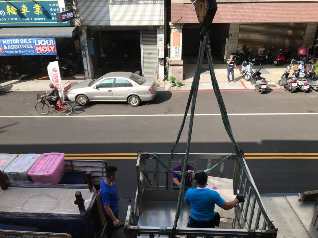 吊車搬家